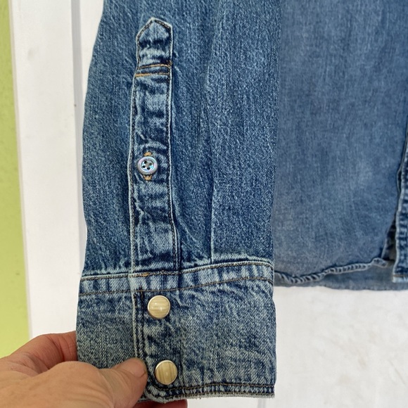 EUC LUCKY BRAND UNISEX DENIM SHIRT - Picture 4 of 9
